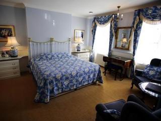 Dunoon Hotel 4*